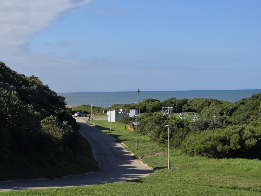 4 Bedroom Property for Sale in Paradise Beach Eastern Cape